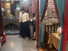 -东口码头·烧鸽子·鱼头泡饼·地方菜(金鹰悦城店)