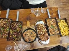 -老东镇啤酒屋海鲜加工·蒸汽海鲜·海鲜烧烤(台东店)