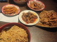 -爆炸头阿姨小四川正宗川味小吃(无任何分店)