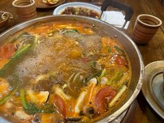-亮欢寨酸汤鱼(沙冲路店)