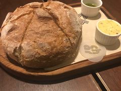 -恰餐厅及酒吧 CHAR Bar & Grill (北京丽都皇冠假日店)