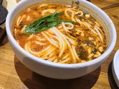 小锅米线-云海肴·云南小炒·汽锅鸡(天津国金汇店)