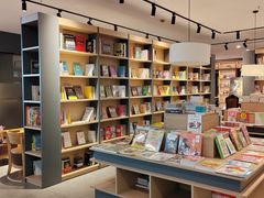 -魔方城市书房(中街益田店)