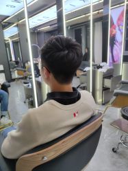 -藤野造型烫发染发