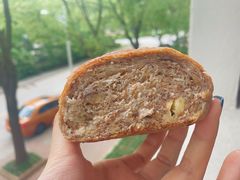 核桃芝士麦法包-PAPER STONE BAKERY(天环店)