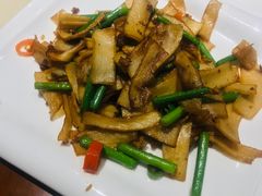 菌香竹韵-红山红餐厅(宏源大厦店)