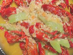 金湖蒜香龙虾-沪小胖·小龙虾·蓝龙王(八佰伴店)