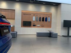 -理想汽车(世纪汇店)