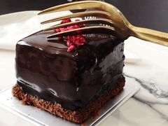 -UNI UNI(环亚凯瑟琳店)