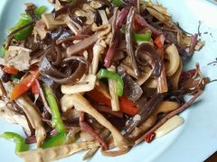 -小厨子私房菜·云南美食店