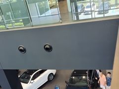 -奔驰上海利星(七宝店)