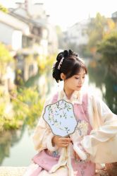 -一揽芳华汉服旗袍体验馆(拙政园店)