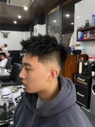 -MARTIN'S BARBER SHOP男士理发馆