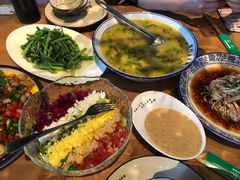 -临界音乐酒馆·小龙虾·江湖菜(华熙LIVE·鱼洞店)