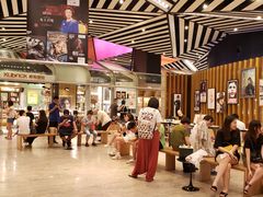 等候区-百丽宫影城(IMAX万象城店)
