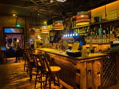 -城墙外BAR