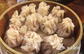 Black Pepper Beef Dumplings