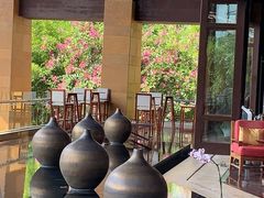 -三亚湾海居铂尔曼度假酒店