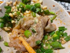 -老牌坊云南鱼豆花火锅(哈西万达店)