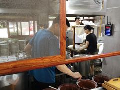 -裕新楼粉面馆·石磨手工粉(四方坪店)