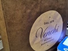 -VENCHI 闻绮(北京国贸商城店)