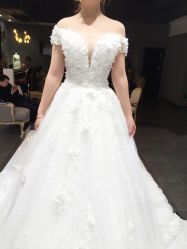 -艾米丽婚纱礼服