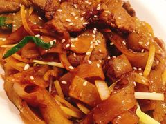 招牌干炒牛河-新大咀港式茶餐厅(宝山万达店)