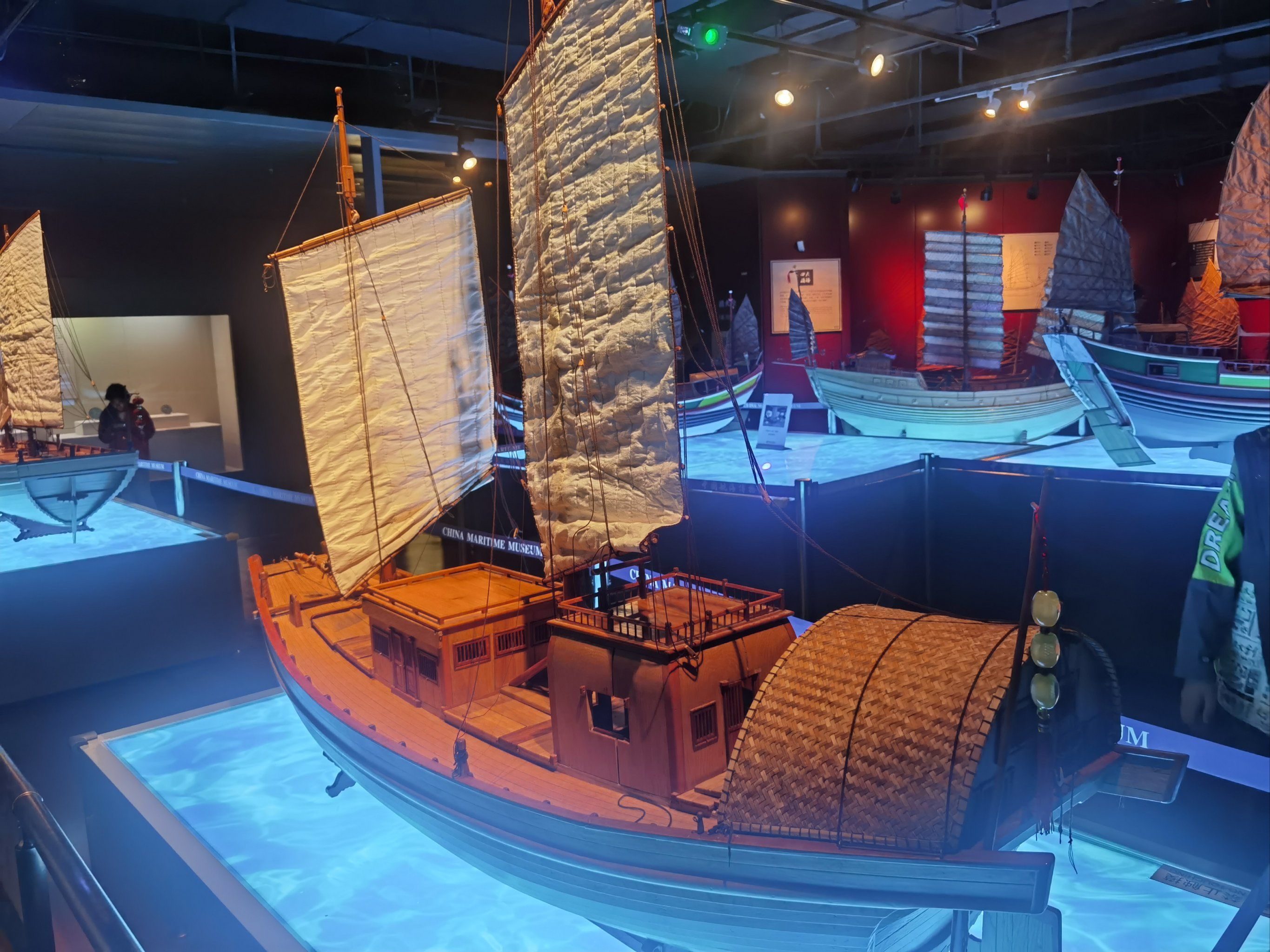 滴水湖天文馆和航海博物馆一日游