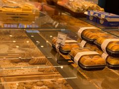 -昆明冠生园·蛋糕·面包(朗悦湾店)