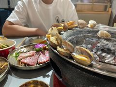 -围炉肉舍•炭烤活鳗•丹东海鲜烤肉(步行街店)