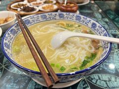 -桥香园云南过桥米线(金马碧鸡店)