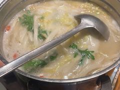 -爱碗亭·鲜炒湖南菜(壹城中心店)