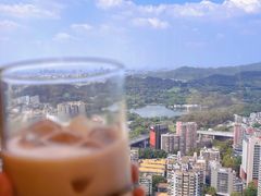 -广州中心皇冠假日酒店·汇点大堂吧