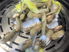 蛏子皇-日进一片海.生腌海鲜火锅.宵夜烧烤(三里屯总店)