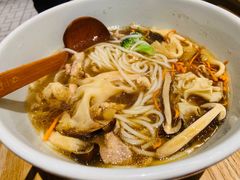 老鸡野生菌米线-云味馆过桥米线(皇庭广场店)
