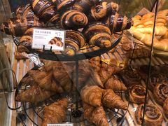 巧克力羊角面包-巴黎贝甜(杨浦宝地店)