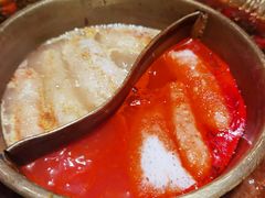 鸳鸯锅-哥老官重庆美蛙鱼头(松江地中海十八哥店)