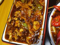 -虾弄弄海派小龙虾·牛羊蝎子火锅