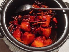 野菌瓦罐肉-千百味红餐厅·江西菜(绿地双子塔店)