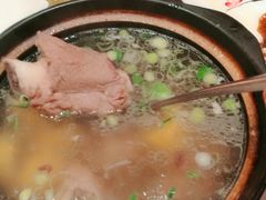 -鸿一饭店(隐秀路店)