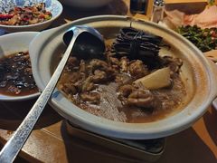 -头上红煨盐鸡·非遗院子餐厅