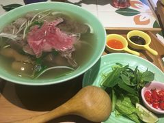 -越弥越南传统美食馆