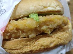 香酥芝士鸡排堡-华莱士炸鸡汉堡(欢乐谷店)