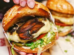 -The Habit Burger Grill 哈比特汉堡(复兴soho店)
