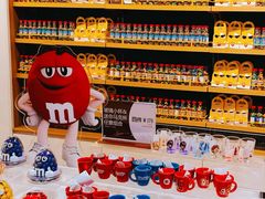 -m豆巧克力世界(上海世茂广场店)