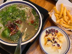 -云阿蛮云南生烫牛肉米线(奉贤路店)