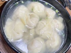 三鲜大馄饨-万寿斋(山阴路店)