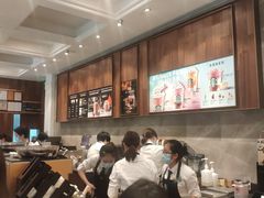 大堂-星巴克臻选(广州沙面店)