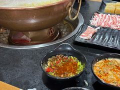 -果松木炭酸菜铜火锅·外婆参鸡汤