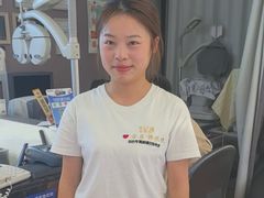 -黄益静眼镜行